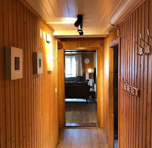 Cosy Mountain 5min Walk From Gondola Apartamento