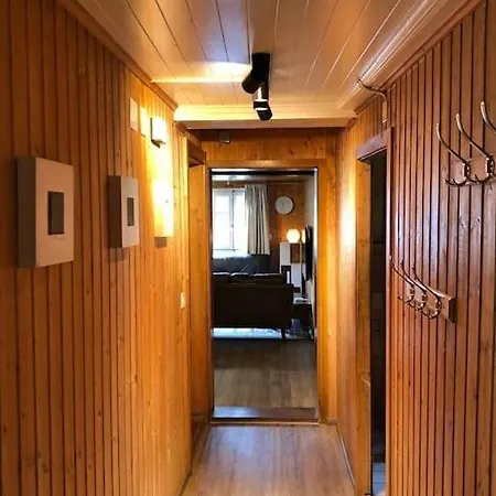 Cosy Mountain 5min Walk From Gondola 아파트